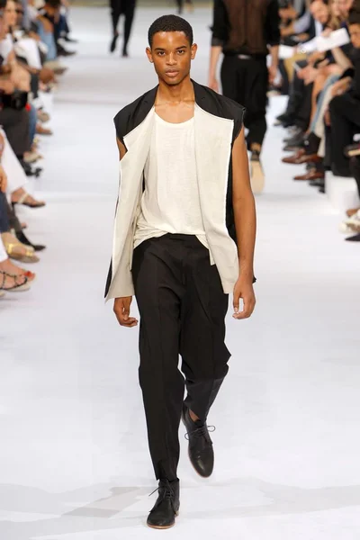 Look 9